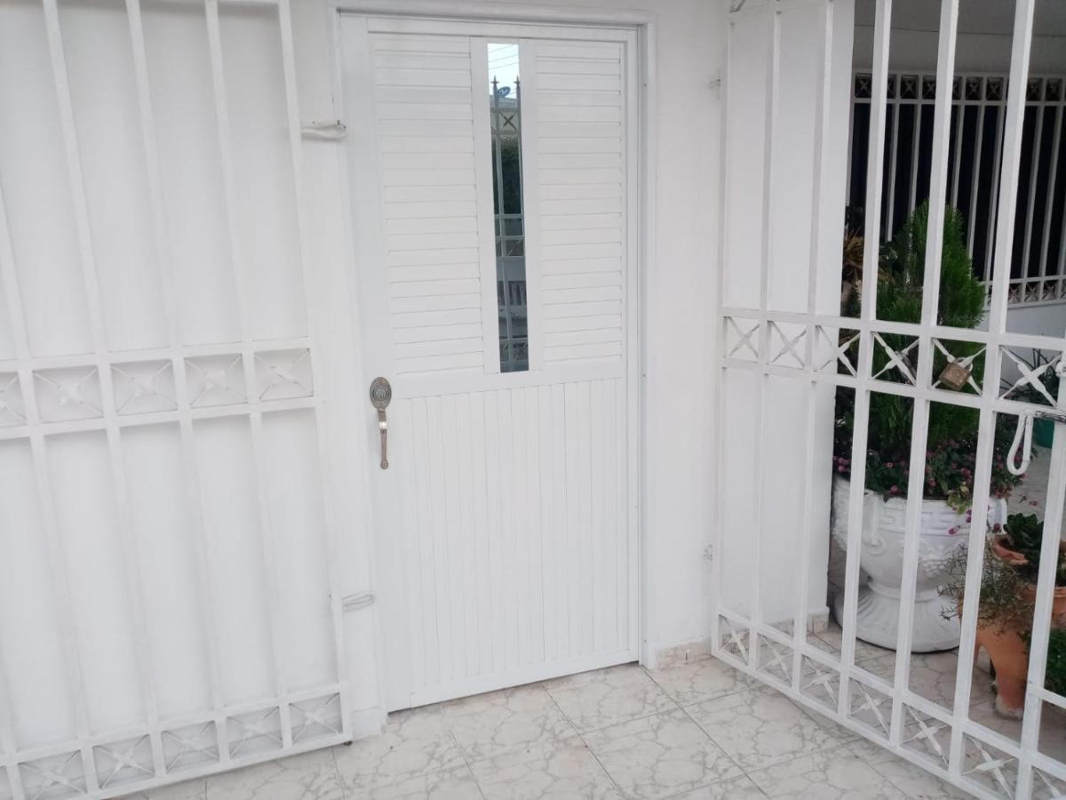 Habitacion Cerca De La Universidad Del Sinu Cartagena Eksteriør billede